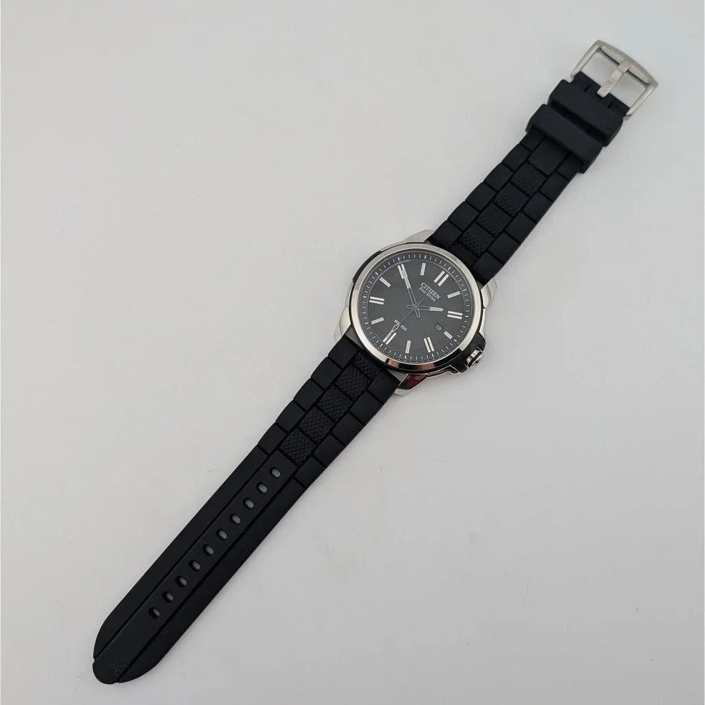 Citizen Eco-Drive Weekender J810-S082781 WR100 Black Dial Solar Men's Watch 44mm